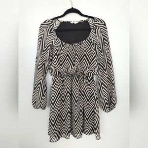 Womens size small black and white chevron dress